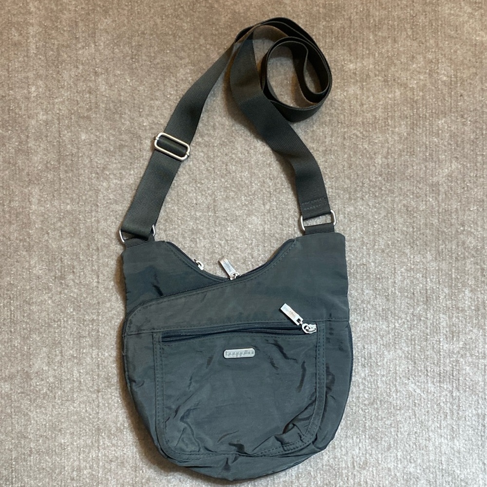 Baggallini Gray‎ Lightweight Crossbody with Adjustable Strap and 3 Compartments
